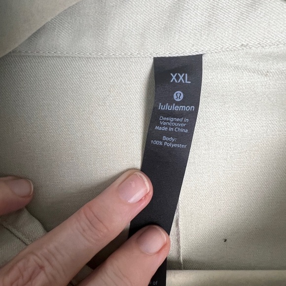 Lululemon Men's Beige Commission Long Sleeve Oxford Shirt Size XXL - Picture 6 of 8